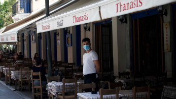 Πρώτη μέρα επαναλειτουργίας της εστίασης: Αυστηρό καθάρισμα παντού