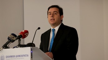 Ο Μηταράκης αποστόμωσε τον Πολάκη: «Πριν γράφει να… ρωτάει»