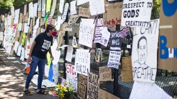 Δείτε LIVE το τελευταίο αντίο στον Τζορτζ Φλόιντ