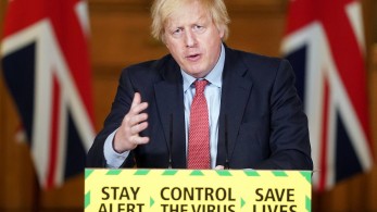 Χαλαρώνουν τα μέτρα στη Βρετανία – Τι θα ισχύσει στα νοικοκυριά