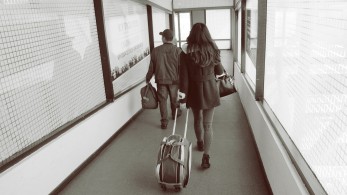 Οι πρώτες 29 χώρες που μπορούν να στείλουν τουρίστες στην Ελλάδα