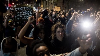 Αίρεται η απαγόρευση νυχτερινής κυκλοφορίας στη Νέα Υόρκη, μετά τις διαδηλώσεις για τον Φλόϊντ