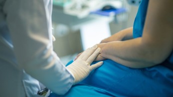 Koρωνοϊός: Ποιες οι επιπτώσεις σε ασθενείς με νεοπλασματικές ασθένειες