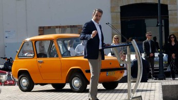 Το σχέδιο μετάβασης στην ηλεκτροκίνηση παρουσίασε ο Μητσοτάκης