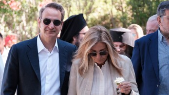 Συγκίνηση στο μνημόσυνο του Κωνσταντίνου Μητσοτάκη στα Χανιά (pics&vids)