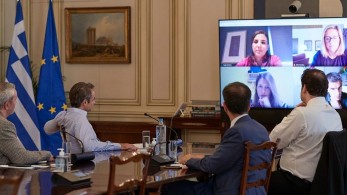 Τηλεδιάσκεψη του Μητσοτάκη με τον πρόεδρο της Google για την Ευρώπη (pics)