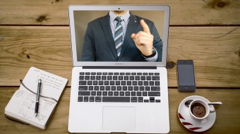 Η Facebook προωθεί την τηλεργασία ως μόνιμο μοντέλο εργασίας