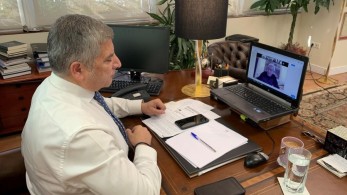 Η Περιφέρεια Αττικής «στήνει στον τοίχο» τη Δούρου για τον πολιτισμό