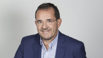 «Synthesis» με τον Παύλο Τσίμα την Κυριακή στον ΣΚΑΪ (vid)