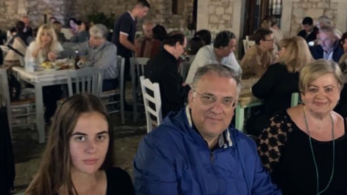 Στην Αρεόπολη ο Τάκης Θεοδωρικάκος με την οικογένειά του