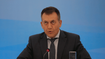 Βρούτσης: Στήριξη της εργασίας σε τρεις άξονες