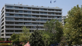 Μέτρα για την ενίσχυση των επιχειρήσεων εξετάζει η κυβέρνηση