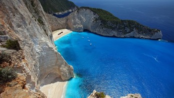 Πώς είδαν τα ξένα ΜΜΕ την έναρξη της τουριστικής σεζόν στην Ελλάδα