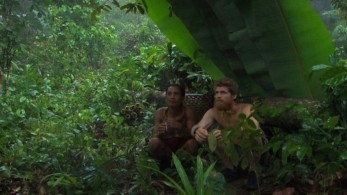 Νορβηγός έζησε 3 χρόνια με απομονωμένη φυλή στη ζούγκλα και έκανε ντοκιμαντέρ