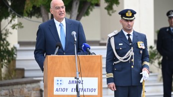 Μήνυμα Δένδια από τον Άγιο Ευστρα΄τιο: Παραμένουμε πιστοί στο Διεθνές Δίκαιο