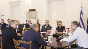 Συνάντηση Μητσοτάκη με το προεδρείο της Ένωσης Ελλήνων Εφοπλιστών