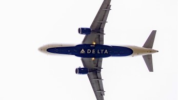 Πόλεμος στο Ισραήλ: αναστέλλονται οι πτήσεις αεροπορικών εταιρειών προς Τελ Αβίβ