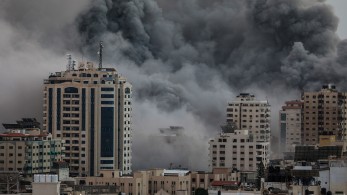 Παγκόσμιο σοκ: τρομοκράτες της Χαμάς απαγάγουν Ισραηλινή με τα δυο παιδιά της (βίντεο) Παγκόσμιο σοκ: τρομοκράτες της Χαμάς απαγάγουν Ισραηλινή με τα δυο παιδιά της (βίντεο)
