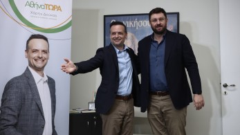 «Ζαχαρώνουν» Δούκας και Ζαχαριάδης «Ζαχαρώνουν» Δούκας και Ζαχαριάδης