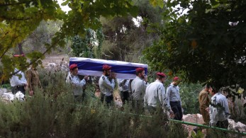 Με τη δημοκρατία απέναντι στο σκότος