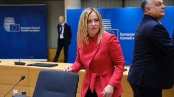 «Κουραστήκαμε, ψάχνουμε διέξοδο» αποκάλυψε σε... φαρσέρ η Μελόνι για την Ουκρανία