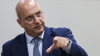 Γιάννης Οικονόμου: Αδιαπραγμάτευτα ενάντια στη βαριοπούλα - Εκκενώθηκε κατάληψη στο Πολυτεχνείο