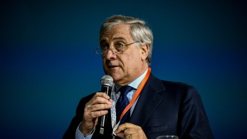 Αντόνιο Ταγιάνι: Ο Σολτς λέει ό,τι θέλει - Η Γερμανία δεν πρέπει να στείλει τους μετανάστες στην Ιταλία