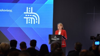 Χριστίνα Αλεξοπούλου: Η «Γέφυρα» προσφέρει 34% έκπτωση στις διελεύσεις ηλεκτρικών οχημάτων