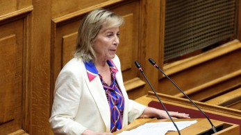 Με έξι βουλευτές μένει η Πλεύση Ελευθερίας: αποχωρεί και η Αρετή Παπαϊωάννου