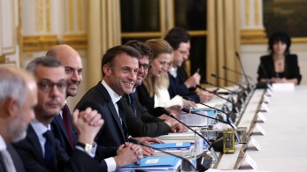 Aπελευθέρωση των ομήρων και κατάπαυση του πυρός στη Γάζα ζητεί ο Εμανουέλ Μακρόν