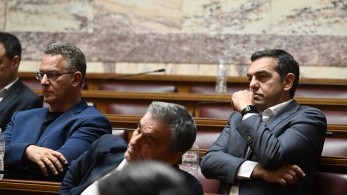 Αλέξης Τσίπρας: σιωπηλός και απομονωμένος ο «πατερούλης» του ΣΥΡΙΖΑ