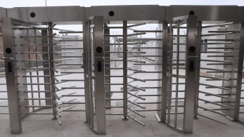 Μεταναστευτικό: η αύξηση στις ροές έφερε πίεση στις δομές