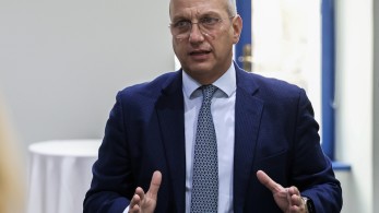 Γιάννης Οικονόμου για Ισραήλ: «Είμαστε σε επαγρύπνηση όχι σε πανικό»