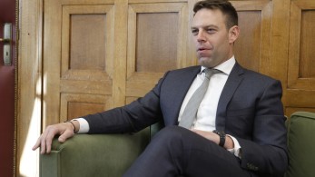 Στέφανος Κασσελάκης: «Πρόλαβε πραξικόπημα της Ομπρέλας» λένε συνεργάτες του