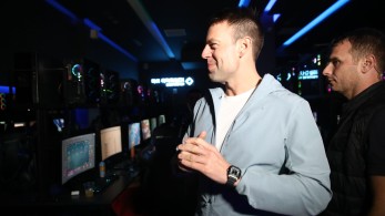 Πόλεμος στον ΣΥΡΙΖΑ: προεδρικοί και «6+6» λένε όχι στο δημοψήφισμα - Ανησυχία από Τσίπρα