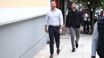 Κολπάκια Κασσελάκη για τις διαγραφές: θέλει δημοψήφισμα γιατί δεν του βγαίνουν τα κουκιά