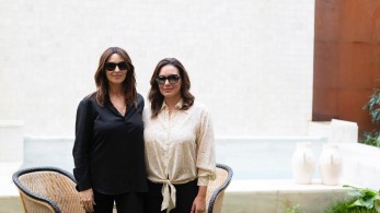 Οι «πολιτικές» συναντήσεις της Μπελούτσι με Ζέρβα και Κεφαλογιάννη