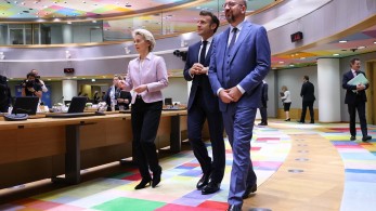 ΕΕ: συγχαρητήρια στην Ελλάδα για την επενδυτική βαθμίδα από Φον ντερ Λάιεν και Σαρλ Μισέλ