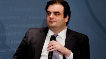 Αποθέωσαν οι Γάλλοι τον ψηφιακό Πιερρακάκη