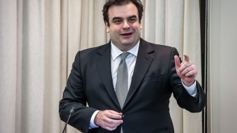 Πιερρακάκης για 28η Οκτωβρίου: Οι ήρωες του '40 αποτελούν ζωντανή ιστορία