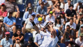 Στέφανος Τσιτσιπάς: πρόκριση στα ημιτελικά της Βιέννης για τον τενίστα