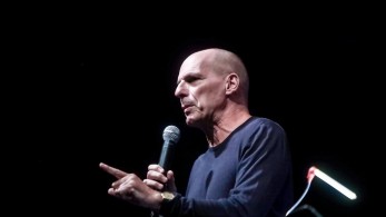 O... ξεκάθαρος Βαρουφάκης στηρίζει και το Ιράν και τις Ιρανές (video) O... ξεκάθαρος Βαρουφάκης στηρίζει και το Ιράν και τις Ιρανές (video)