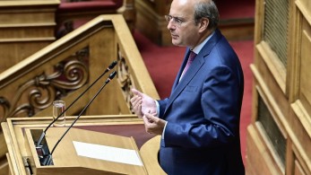 Κωστής Χατζηδάκης: Ενίσχυση των νοικοκυριών - Κατάργηση τέλους επιτηδεύματος την επόμενη διετία