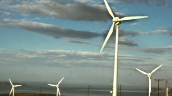 ΔΕΗ Ανανεώσιμες: συμφωνία με Ομίλους Κοπελούζου και Σαμαρά για το υπεράκτιο αιολικό στην Αλεξανδρούπολη