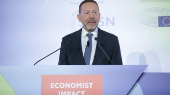 Γιάννης Στουρνάρας: Πηγή αστάθειας για το χρηματοπιστωτικό σύστημα η κλιματική αλλαγή