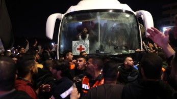 Δεύτερη μέρα της εκεχειρίας στη Γάζα – Αναμένονται νέες απελευθερώσεις ομήρων