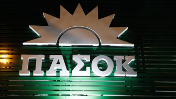 ΠΑΣΟΚ/μη κρατικά ΑΕΙ: μιλούν στο «Μανιφέστο» Παναγιώτης Δουδωνής και Παύλος Χρηστίδης