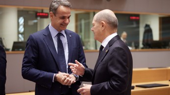 Στη Γερμανία ο Μητσοτάκης: συνάντηση με  Σολτς για οικονομία, ενέργεια και μεταναστευτικό