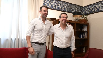 Τσίπρας vs Κασσελάκης: μπηχτές α λα γαλλικά