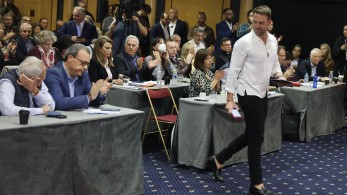 «Mαντεψιές» α λα Πολάκη στον ΣΥΡΙΖΑ του Κασσελάκη: Θα σας (εξ)αφανίσουμε